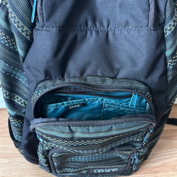 Dakine Backpack - Picture 10 of 12